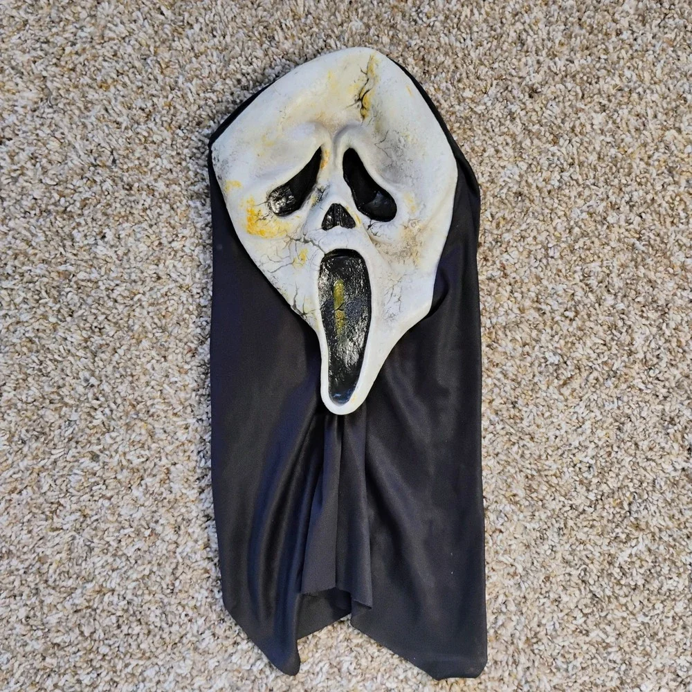 Scream 4 April/June 2010 Ghost Face Mask Zombie EU Fun World Scream‎ 4 Rare Tag